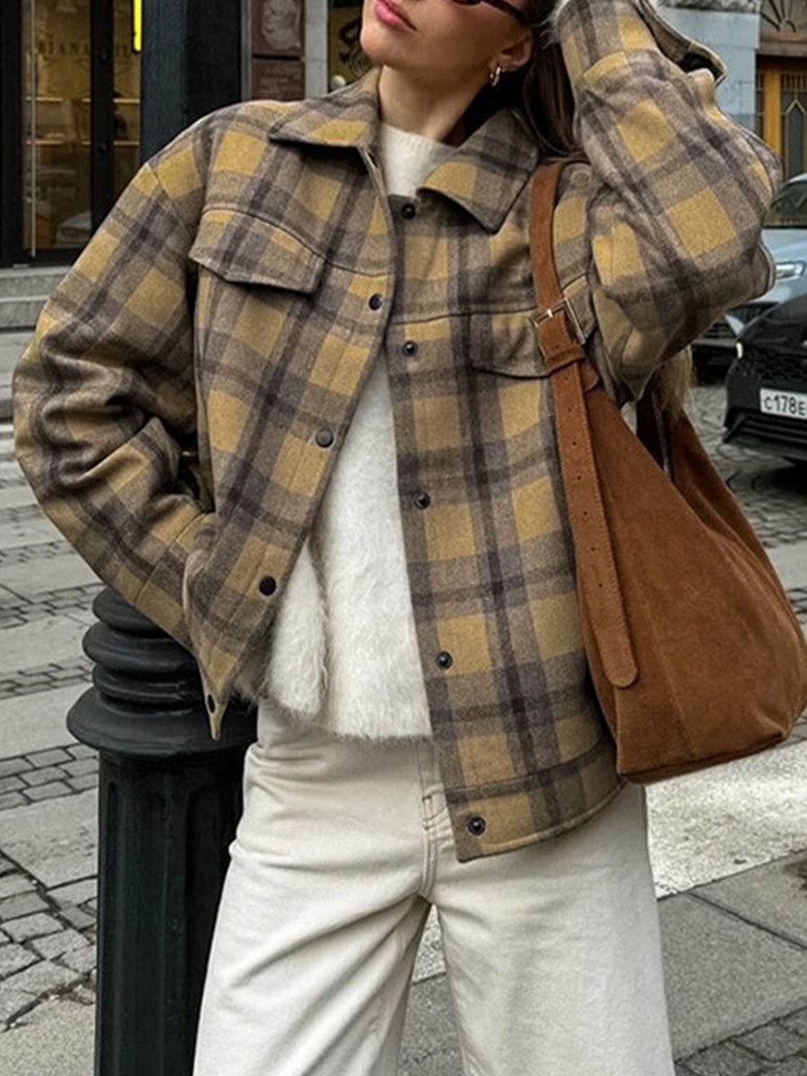 Classic Plaid Jacket Urban Chic for Cool Casual Days Classic Plaid Jacket Urban Chic for Cool Casual Days