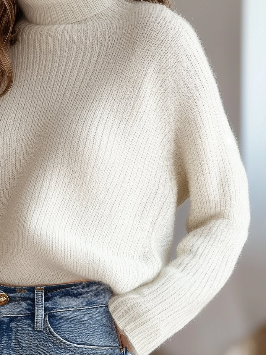 Cozy White Turtleneck Cashmere Sweater with Ribbed Texture Cozy White Turtleneck Cashmere Sweater with Ribbed Texture